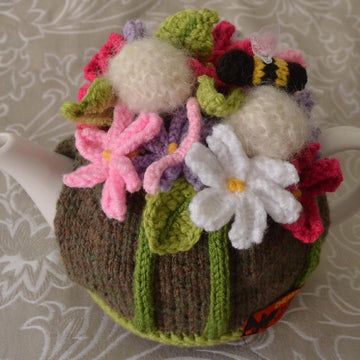Dandelion & Cosmos Field Mouse Tea Cosy