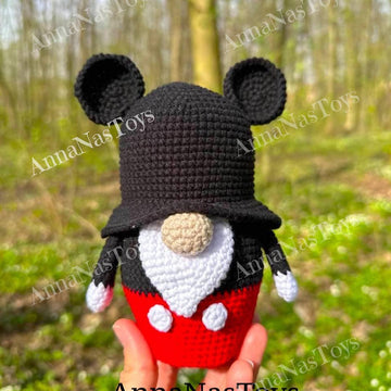 Gnome mouse boy