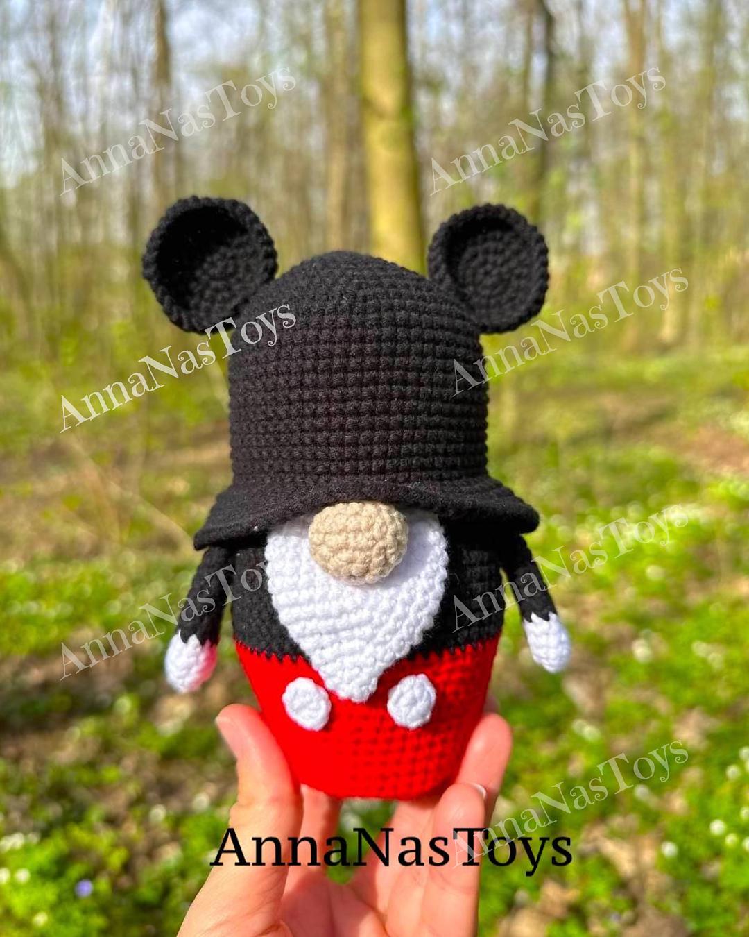 Gnome mouse boy