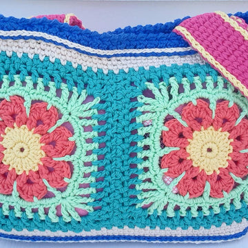 Cara's Flower Shoulder Bag