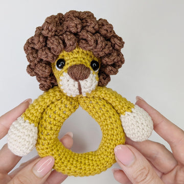Crochet baby rattle pattern, amigurumi lion pattern, crochet safari animals pattern