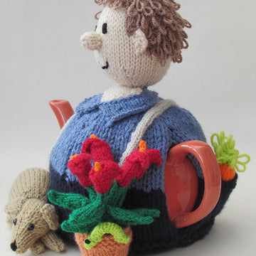 Gardener tea cosy