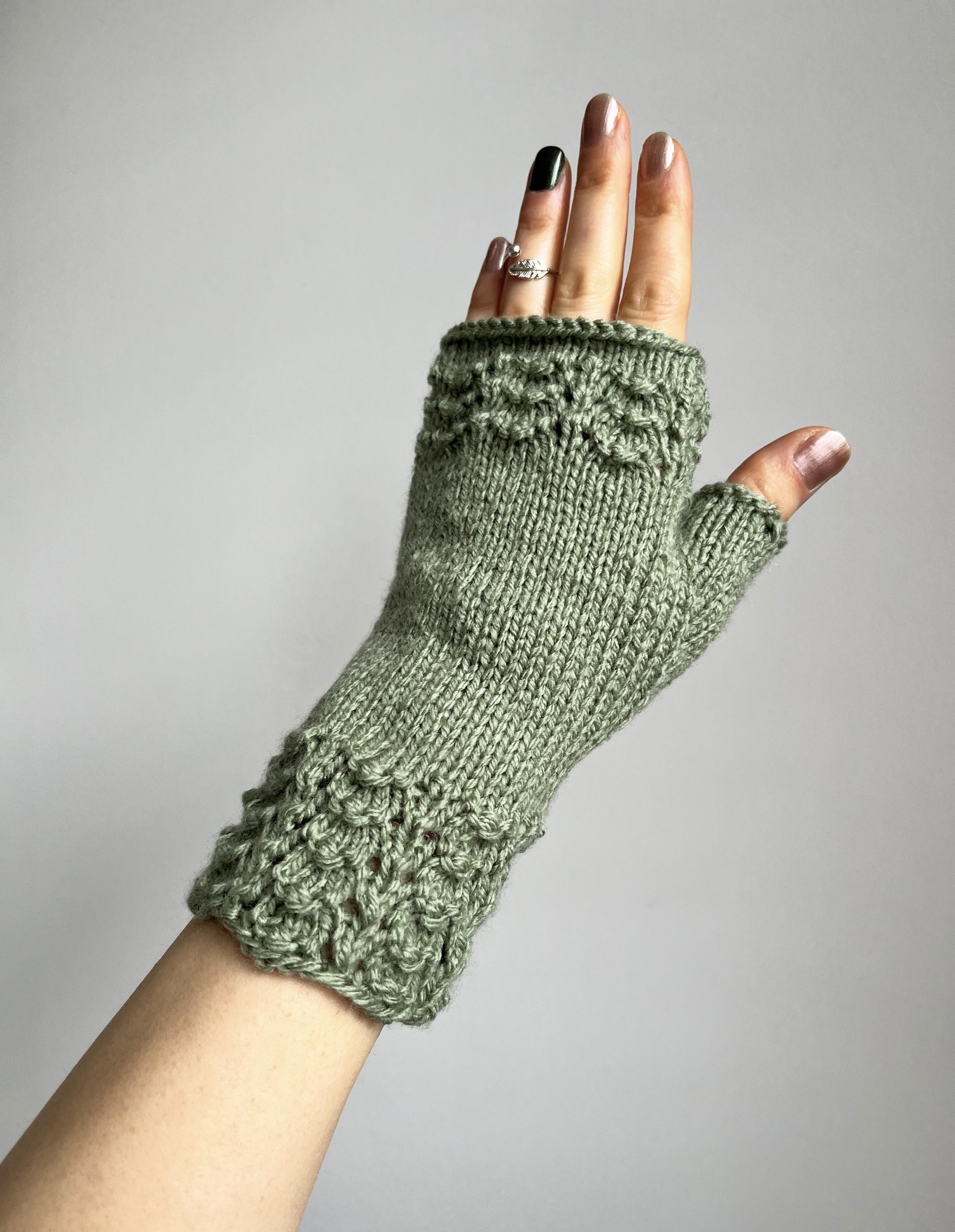 Textured Charm Mitts