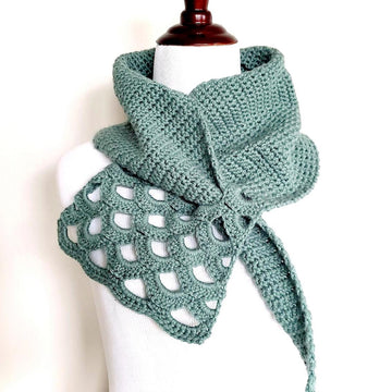 Asymmetric Keyhole Shell Scarf