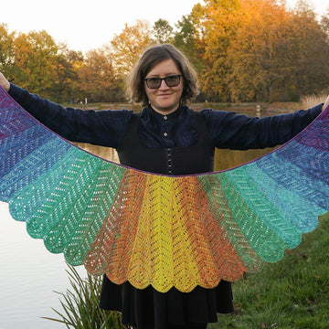 Macaw wings shawl