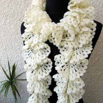 Marvellous Ruffle Lace Scarf Tutorial
