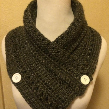 Linked Treble Texture Cowl