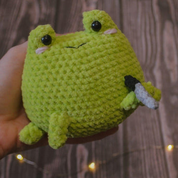 Plush meme knife frog