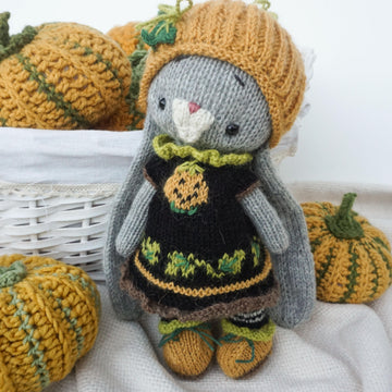 Knitting Toy Clothes Pattern - Baby Pumpkin for 25cm/10'' toys