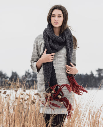 Silver Bay Scarf in Blue Sky Fibers Woolstok - 201616 - Downloadable PDF