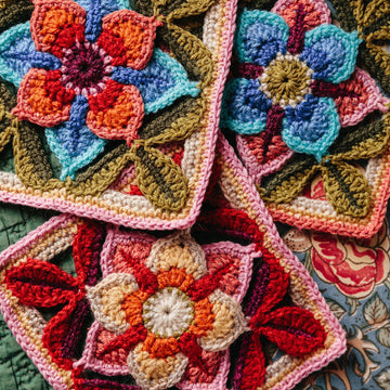 US Merton Abbey Flower Motif - Spirit of Flora Collection