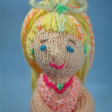 "Lemon Drop" Miniature Diva
