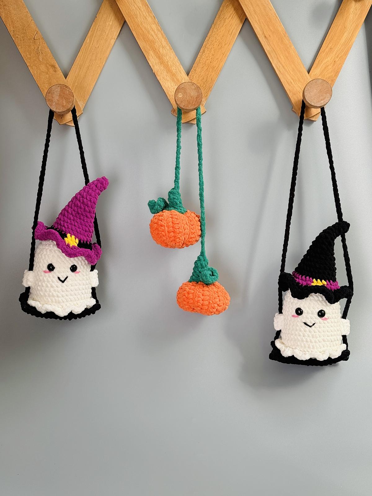 Ghost Witch Hats Sit on Swing Pumpkins crochet