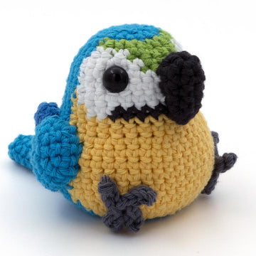 Amigurumi Blue and Gold Macaw