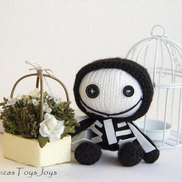 Tanoshi skeleton