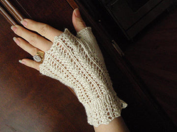 Diminutive Mitts
