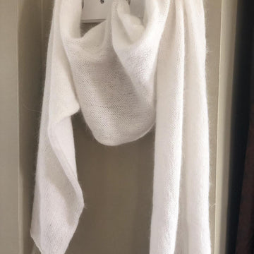 Airy Cashmere Scarf-fine fiber care
