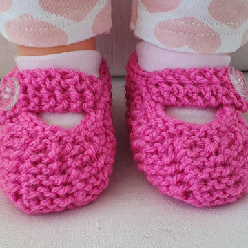 Tamika - Garter and lace stitch baby shoes