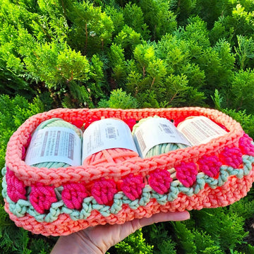 Tulip Stitch Oval Basket