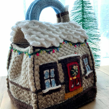 ‘Cosy Christmas Cottage’ Crochet Handbag