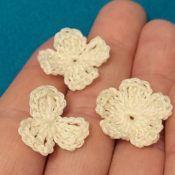 Tiny micro flower crochet pattern