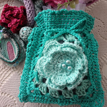 Granny Rose Pouch