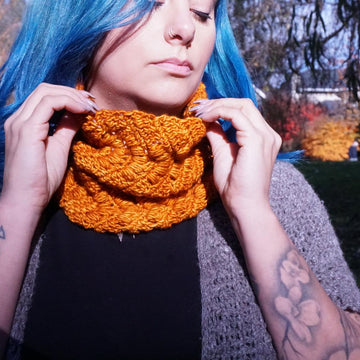 Rhea Cowl
