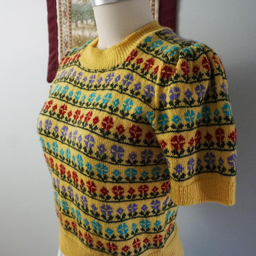 Happy Flowers Pullover