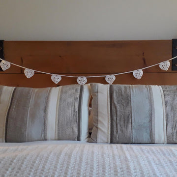 Eloelai Loveheart Bunting