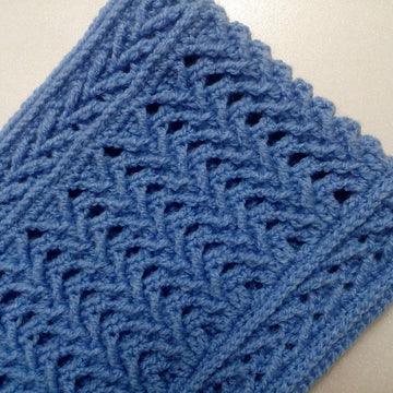 Cupid's Dilemma Cowl