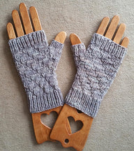 Laura's Cosy Cornish Mitts