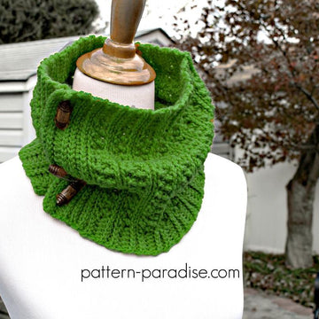 Winter Haven Cowl