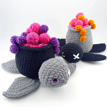 Amigurumi turtle halloween