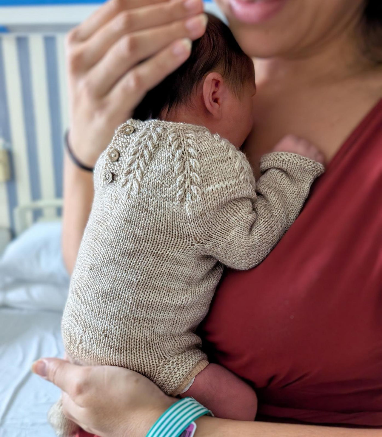 Little Leaf Onesie - Pdf & Video tutorial