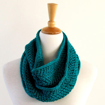 Zaggy Cowl