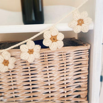 Daisy Chain Crochet Garland Pattern