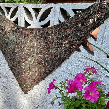 Mandragora Shawlette