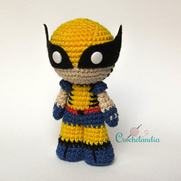 Wolverine amigurumi doll - crochet pattern by Crochelandia