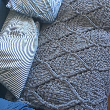 Shadow Triangles Blanket