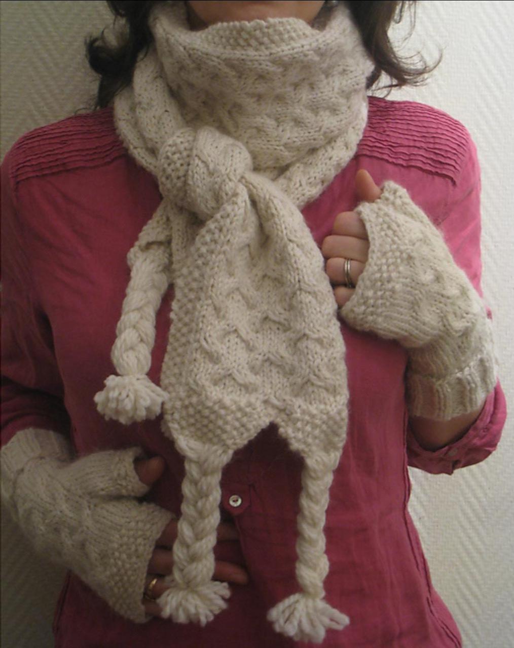 Tolbiac scarf