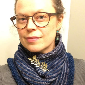Striped herringbone cowl