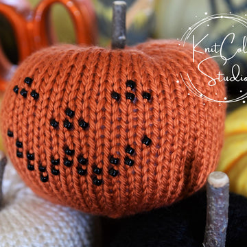 Knit Jack- O' -Lantern