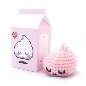 Gwenn the milk drop amigurumi