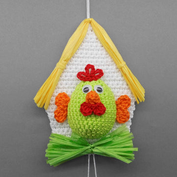 Hanging decoration chicken house - simple from scraps of yarn