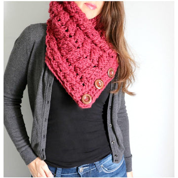 Caitlin's Cabled Cowl