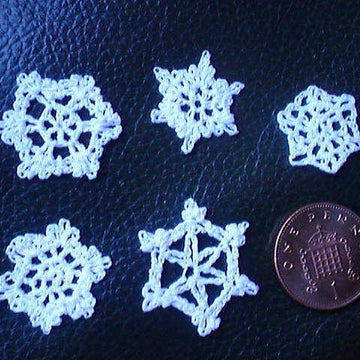 1:12th scale Crochet Christmas Tree Decorations