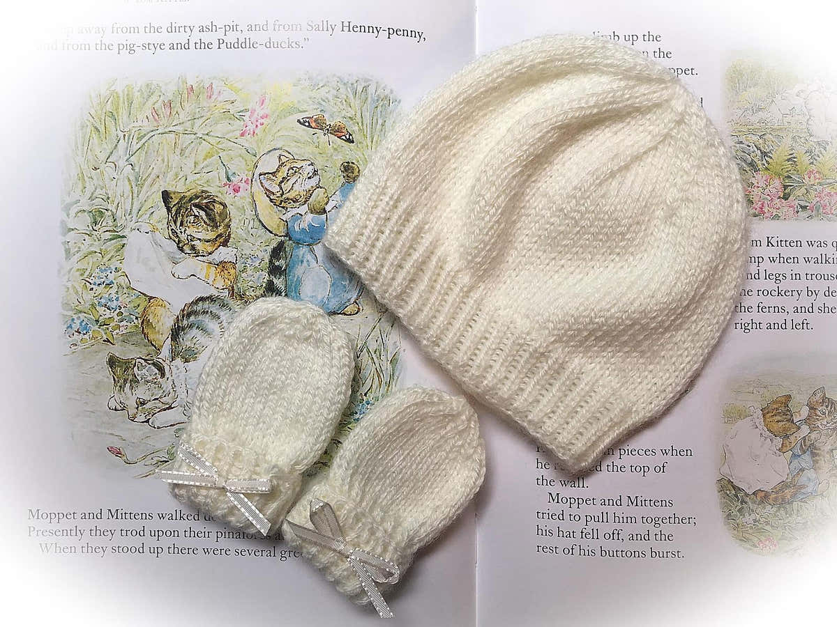 Royal Baby Hat and Mitts