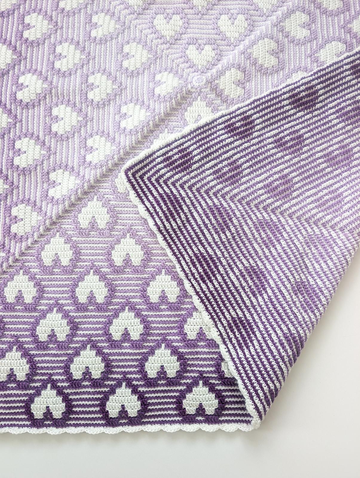 Hearts Go Round Blanket