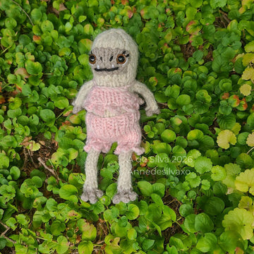 Folklore: Ruffled Lounge Set