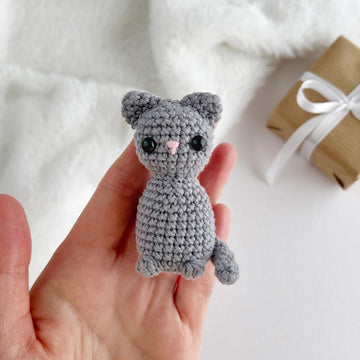 Mini crochet cat pattern Amigurumi keyring